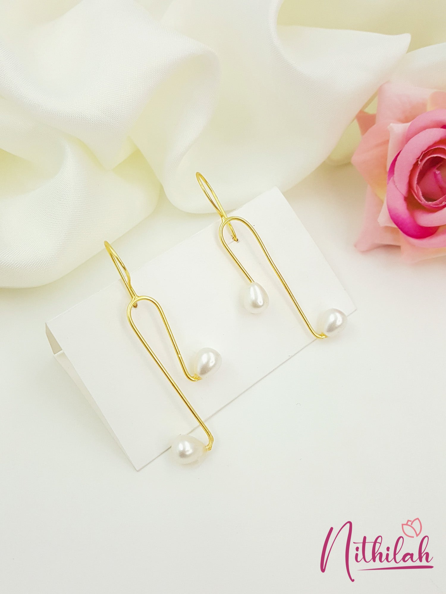 Hanging Drop Natural Pearl Earrings