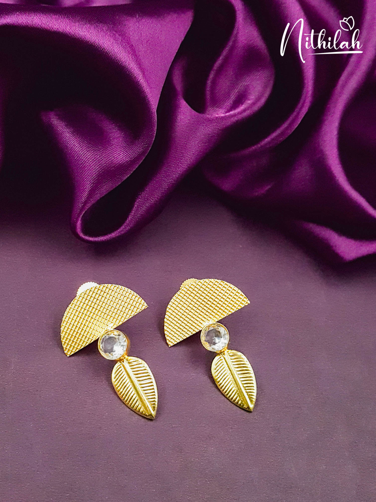 Hanging Leaf Design earrings