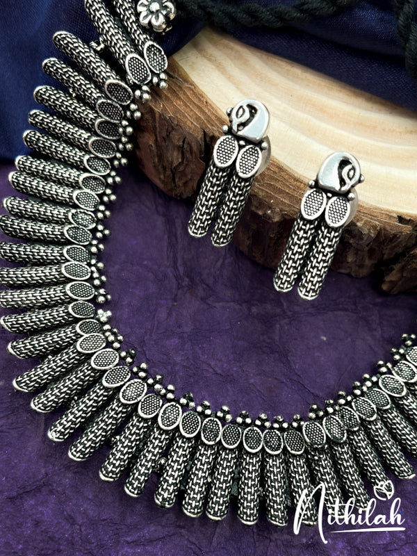 Trendy Pipes Oxidised Necklace N21N104-2