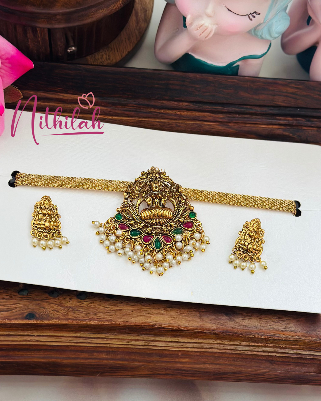 Antique Choker Design