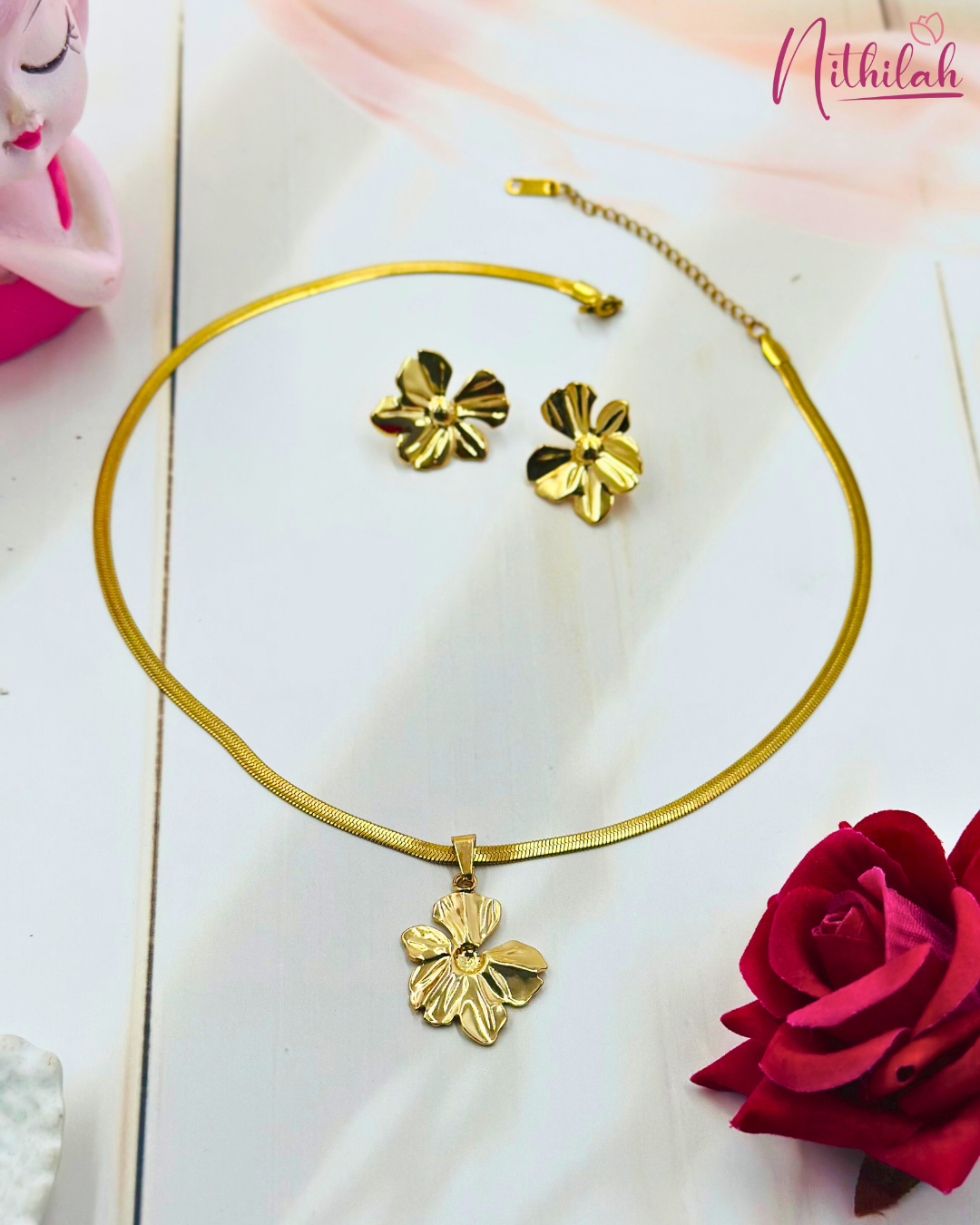 Gold Tone Stainless Flower Pendant and Earring Set – Side View