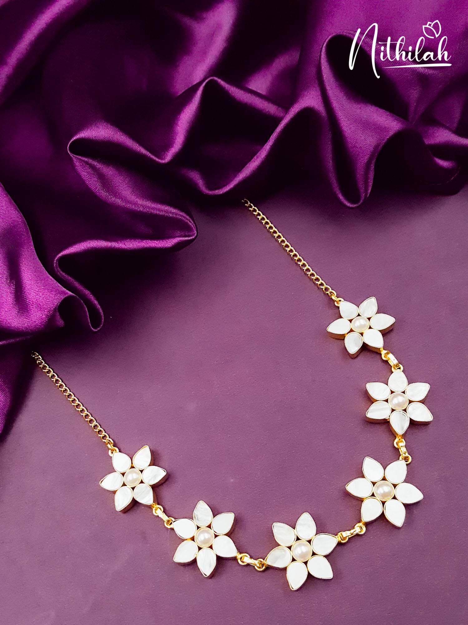 Mother of Pearl Flowers Necklace