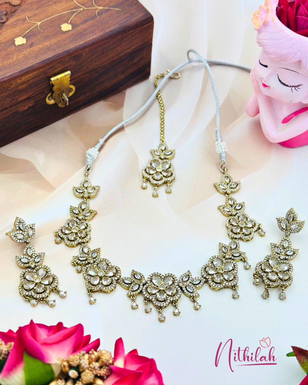 Victorian finish White AD Floral necklace