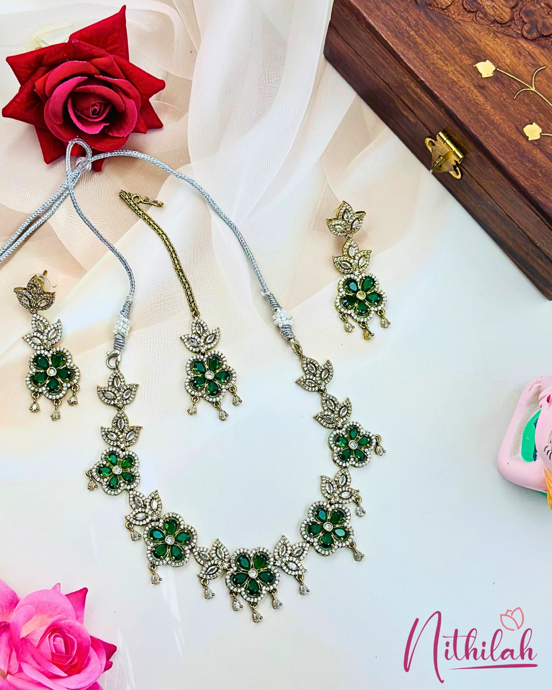 Victorian finish Green AD Floral necklace