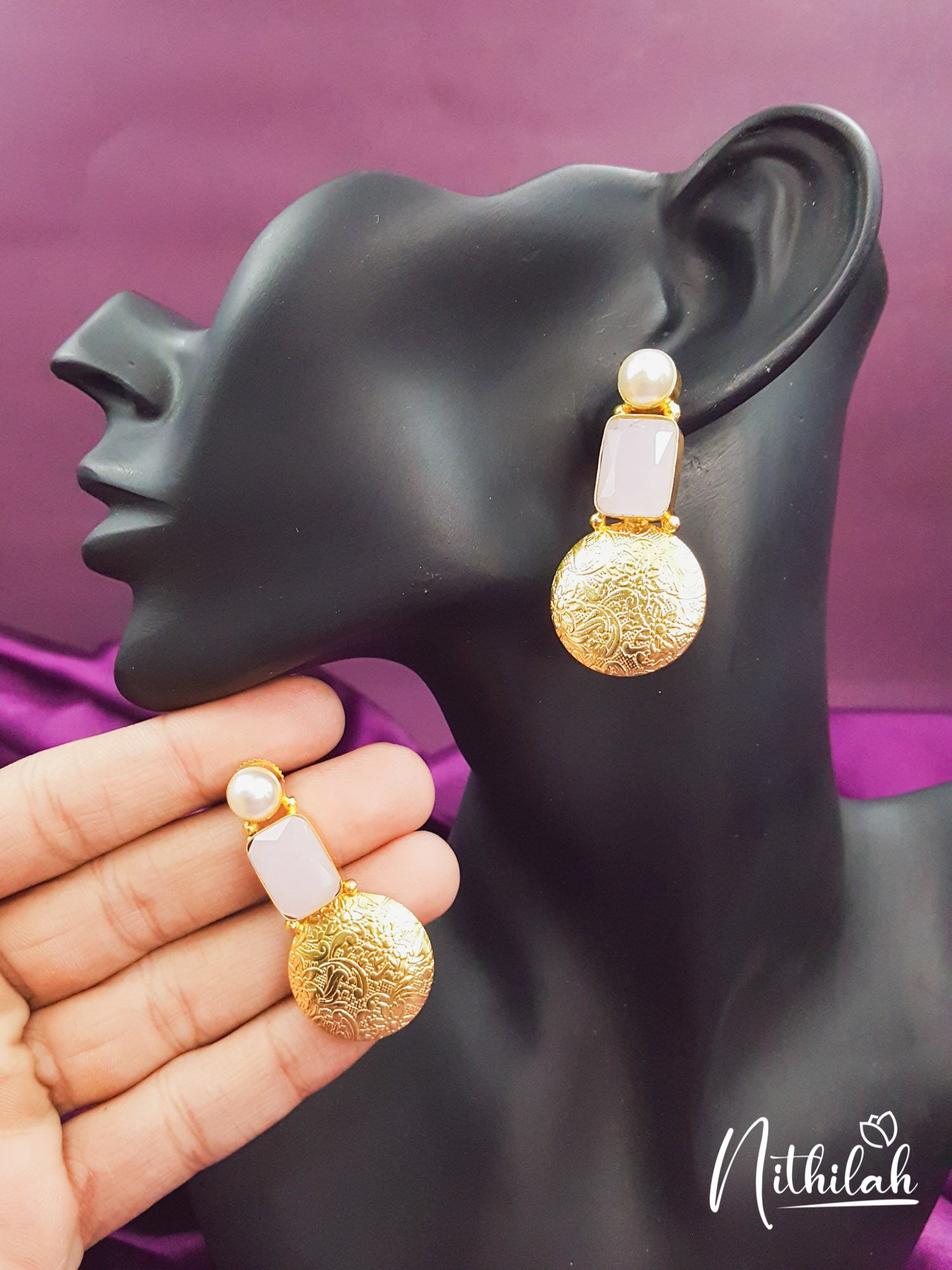 Quartz Embossed Circle Gold Earrings