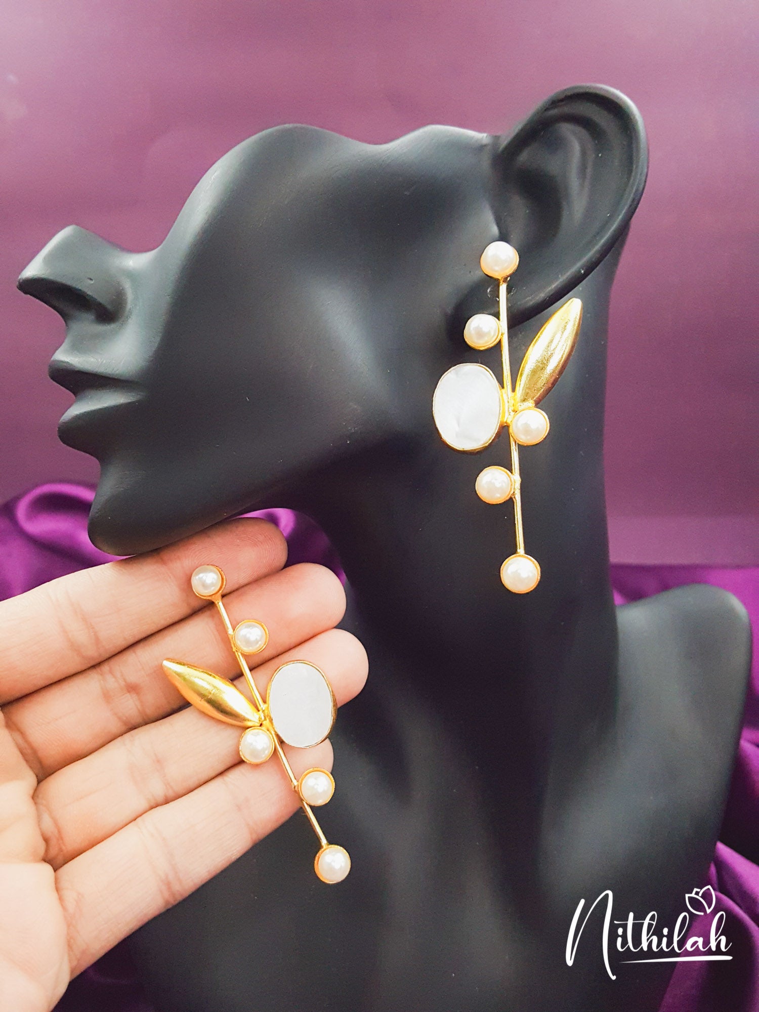 Stem MOP Pearl Design Earrings