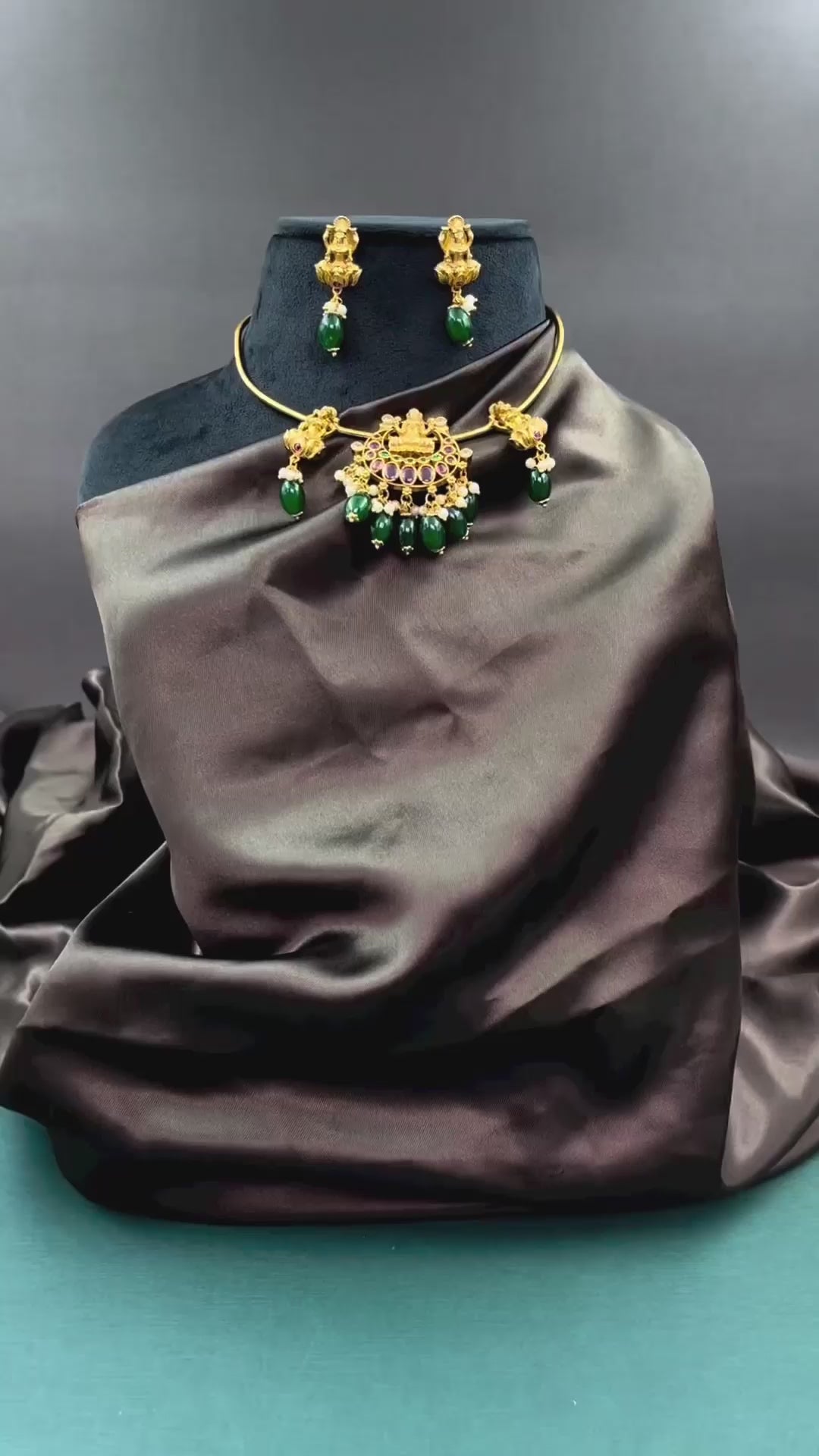 Green beads Lakshmi Necklace Choker Hasli