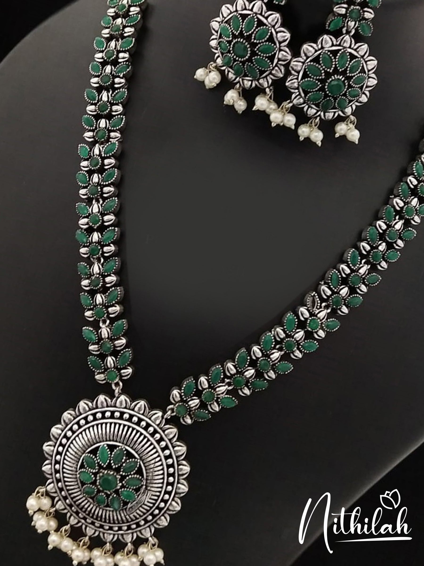 Buy Daisy Dollar Oxidised Silver Necklace - Green 