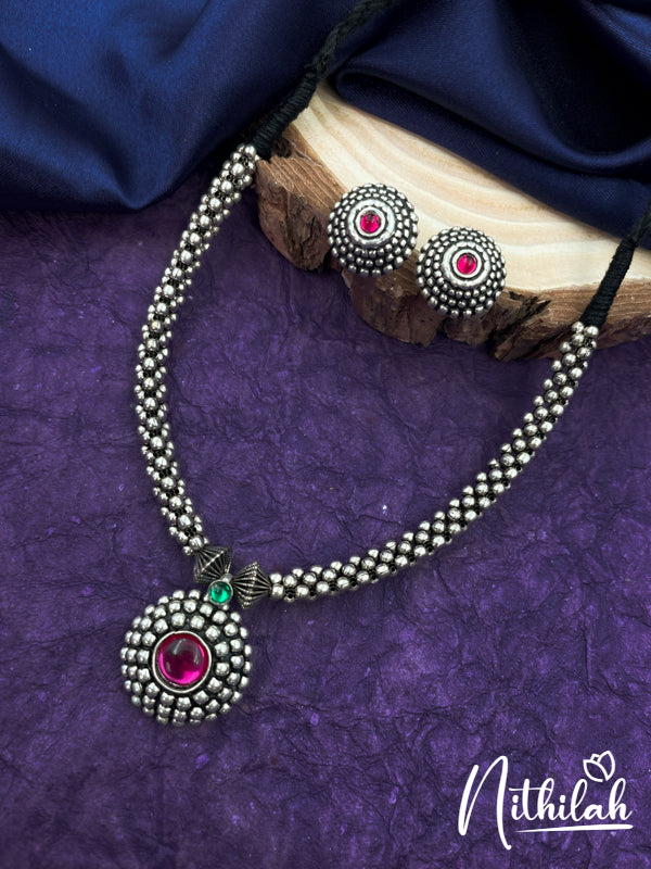 Thushi with Pendant Oxidised Necklace N21N125